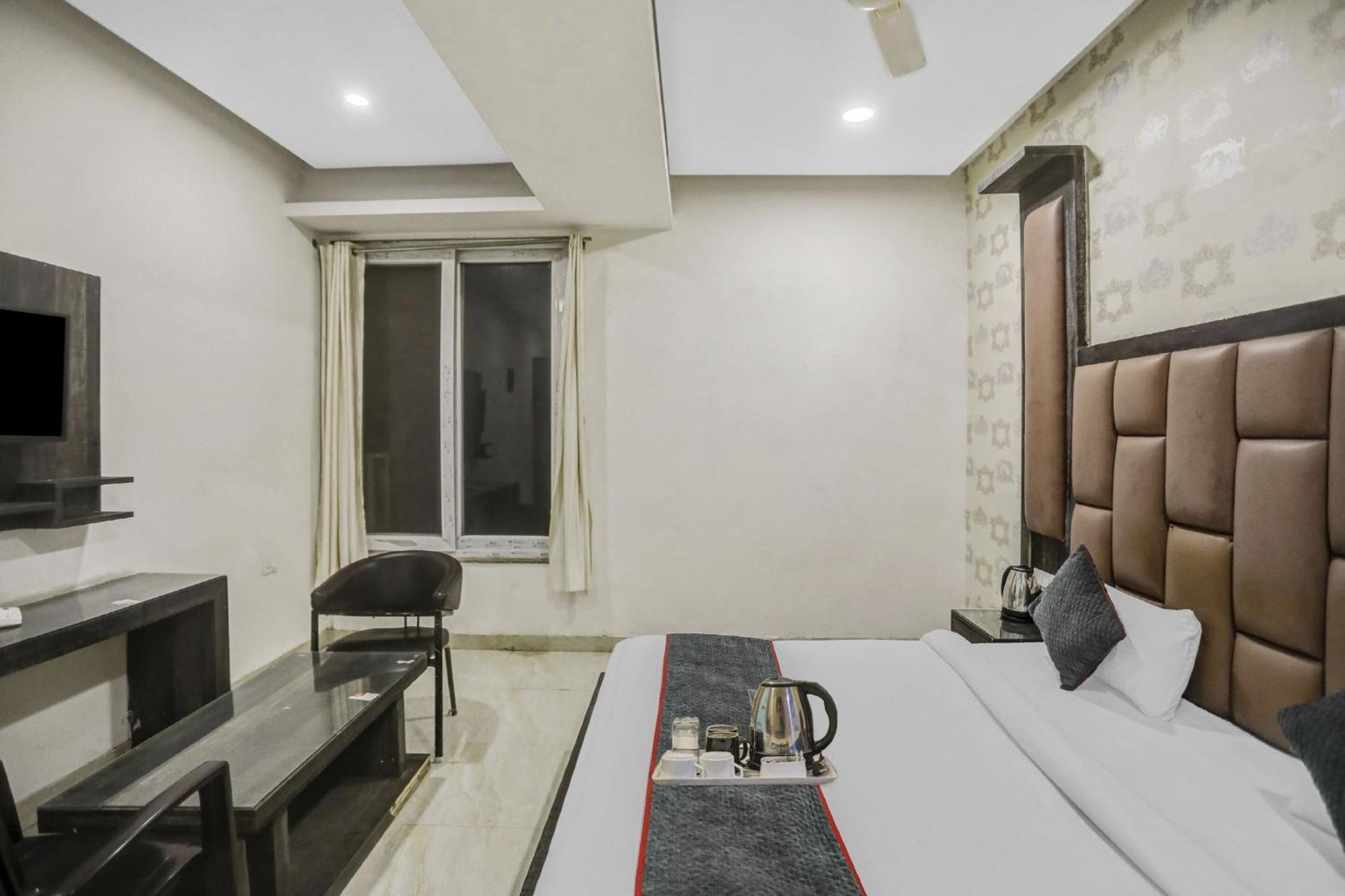 Townhouse 22956 Hotel Grand Residency Delhi  Exterior foto